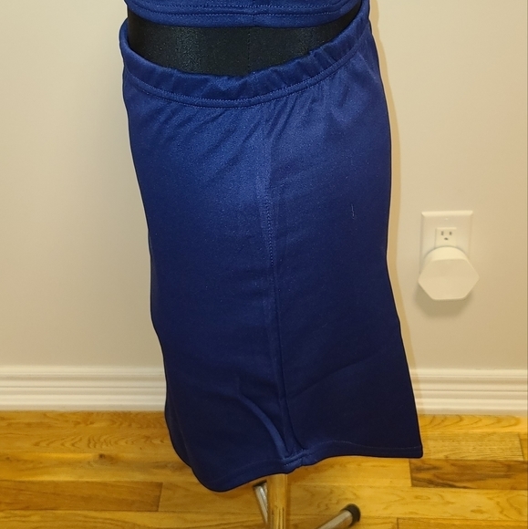 REVERSE Crochet Crop top & asymmetric skirt Coord set in midnight blue - Picture 4 of 8